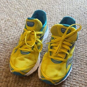 Saucony Vibrant Yellow Size 9